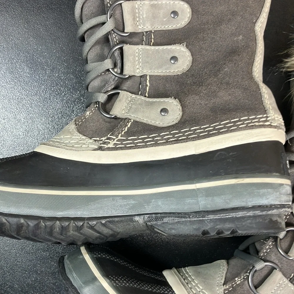 Sorel Joan of‎ Arctic Tall Faux Fur Waterproof Winter Boots Women’s size 6